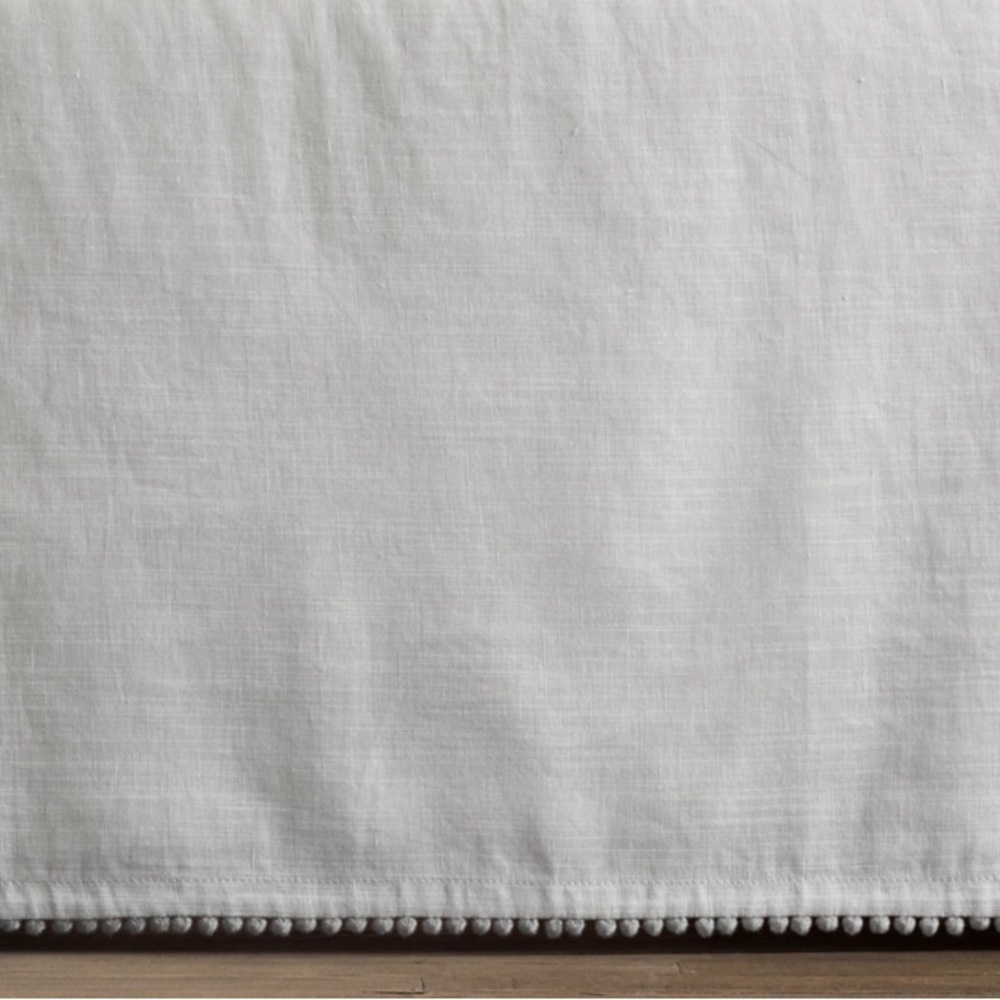 RH BABY & CHILD PETITE POM-POM LINEN-COTTON CRIB SKIRT